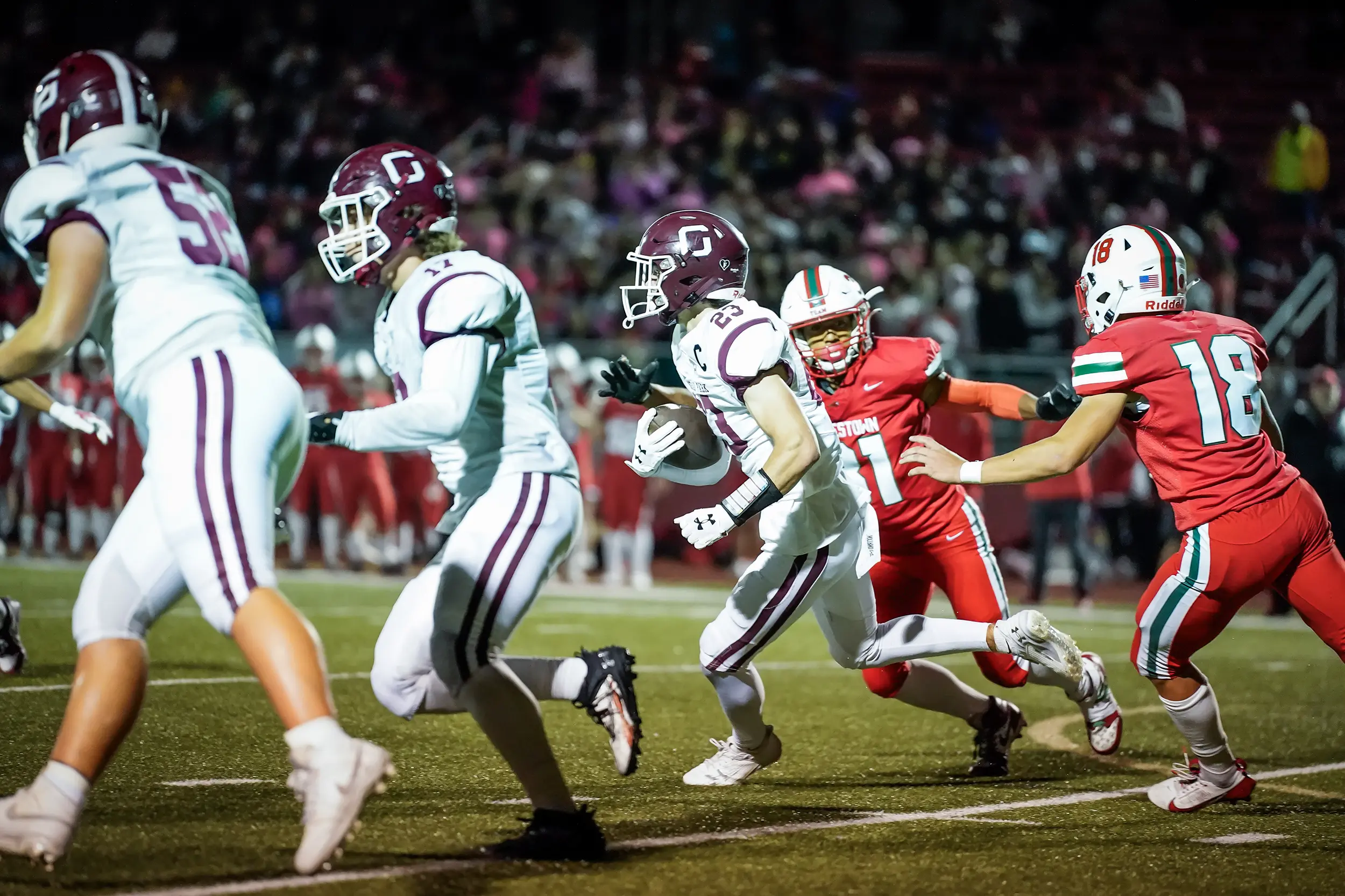 RB running to open space against Jamestown
