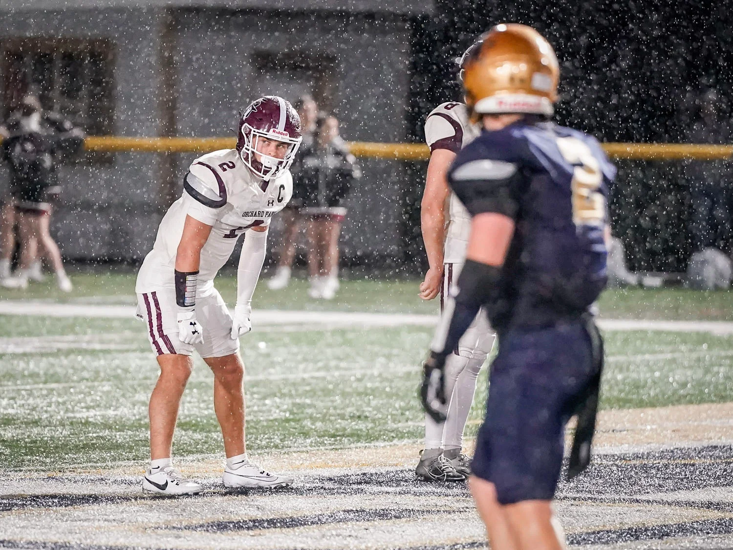 RB Looking to the sidelines for instructions