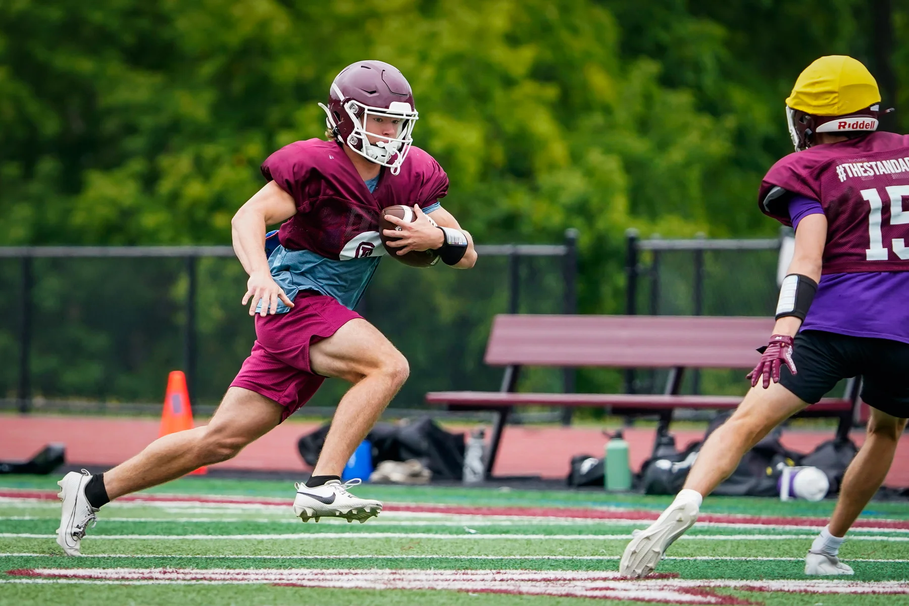 Orchard Park RB running to the corner with the ball